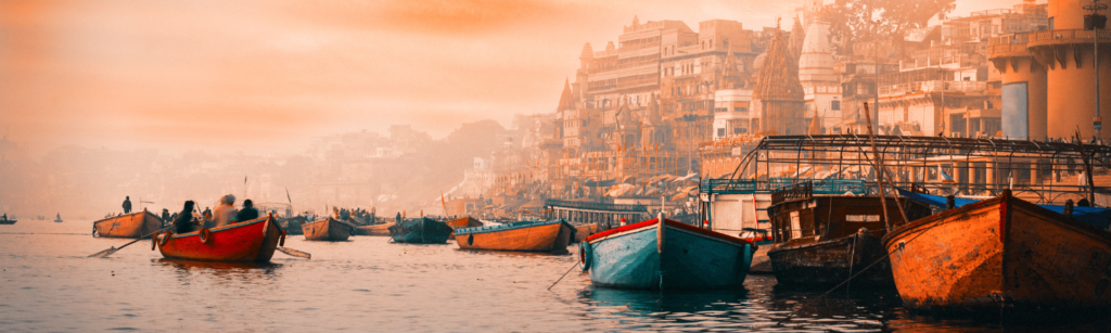 Découvrez les ghats brûlants de Varanasi !!